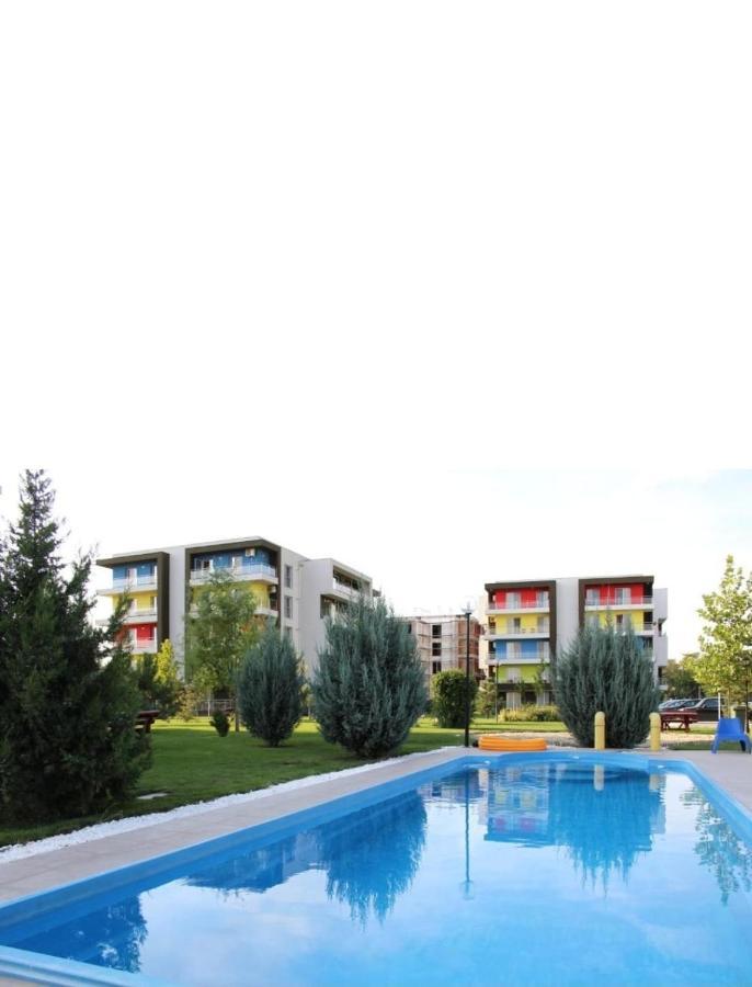Tranzzit Airport Apartment II Otopeni Dış mekan fotoğraf