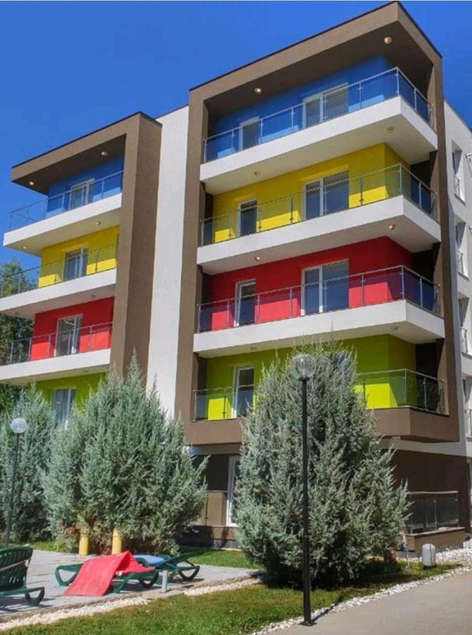 Tranzzit Airport Apartment II Otopeni Dış mekan fotoğraf